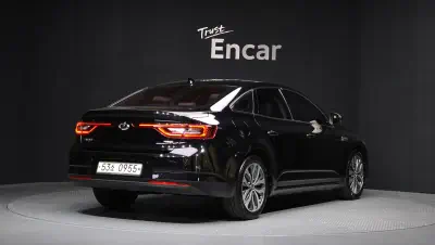 Renault SM6