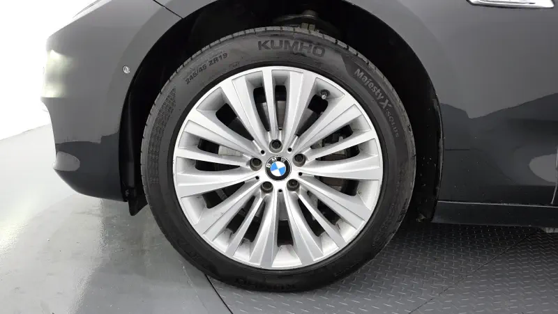 BMW 5-Series Gran Turismo