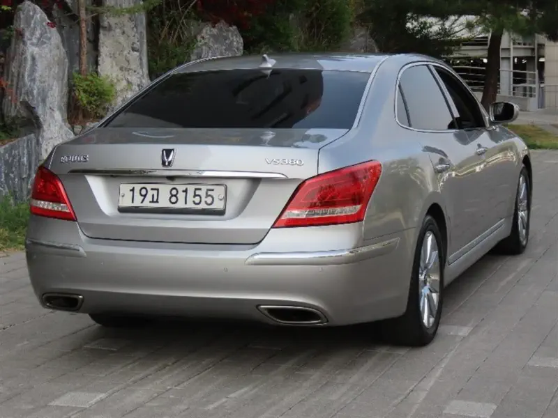 Hyundai Equus