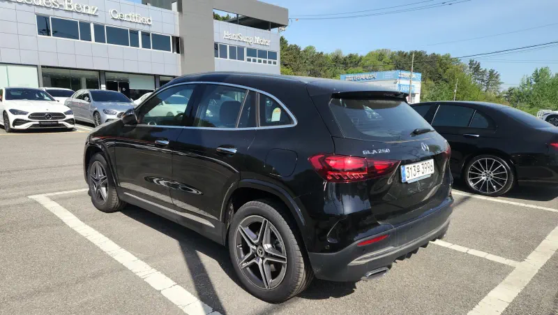 Mercedes-Benz GLA-Class