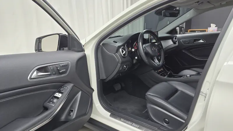 Mercedes-Benz GLA-Class