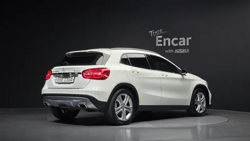 Mercedes-Benz GLA-Class