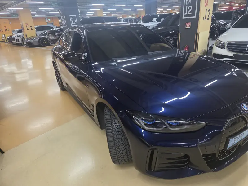 BMW i4