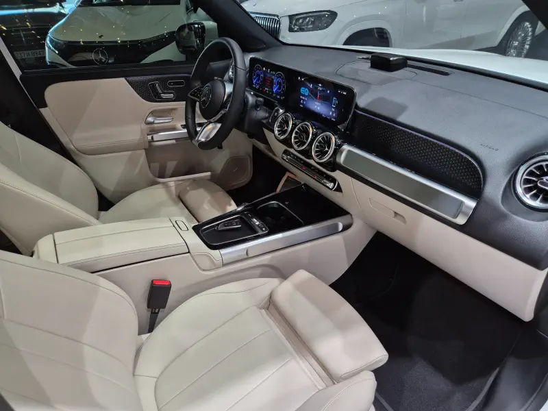 Mercedes-Benz EQB
