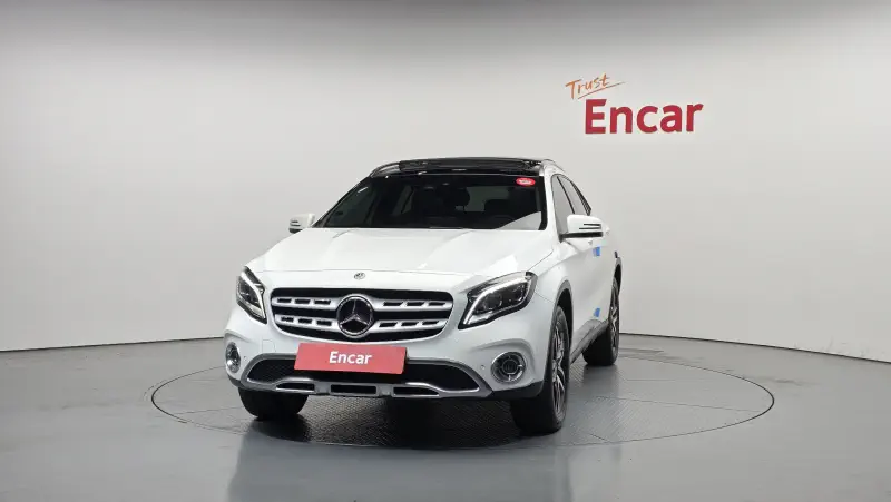 Mercedes-Benz GLA-Class