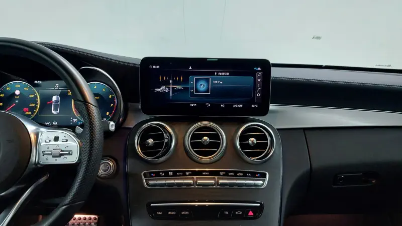 Mercedes-Benz C-Class