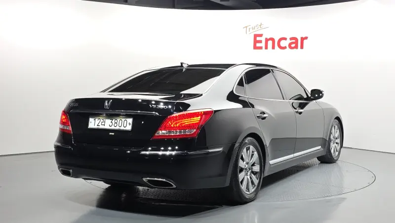 Hyundai Equus