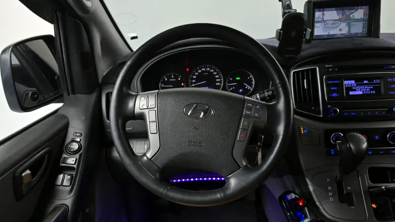 Hyundai Grand Starex