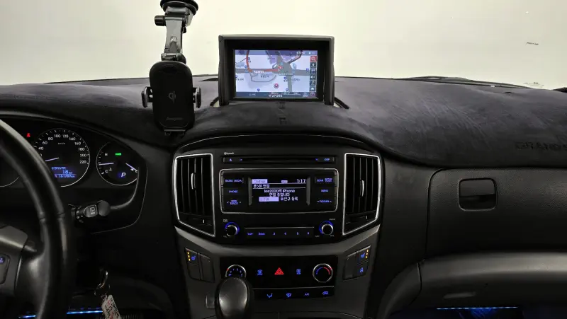 Hyundai Grand Starex