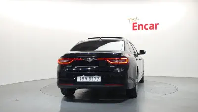 Renault SM6