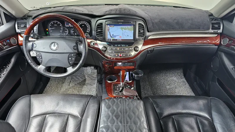 SsangYong Chairman W