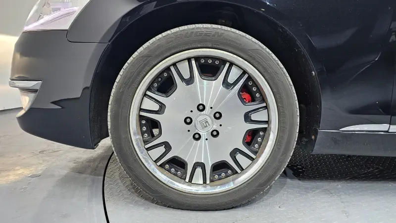 SsangYong Chairman W