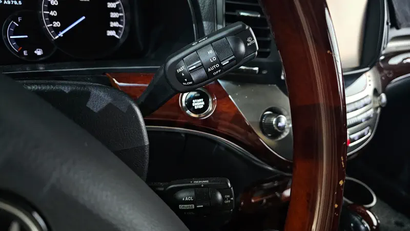 SsangYong Chairman W