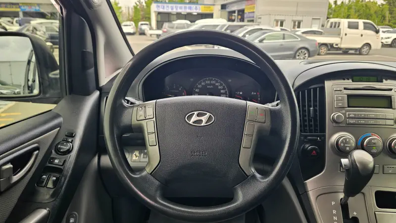 Hyundai Grand Starex
