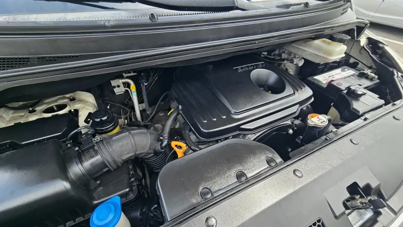 Hyundai Grand Starex