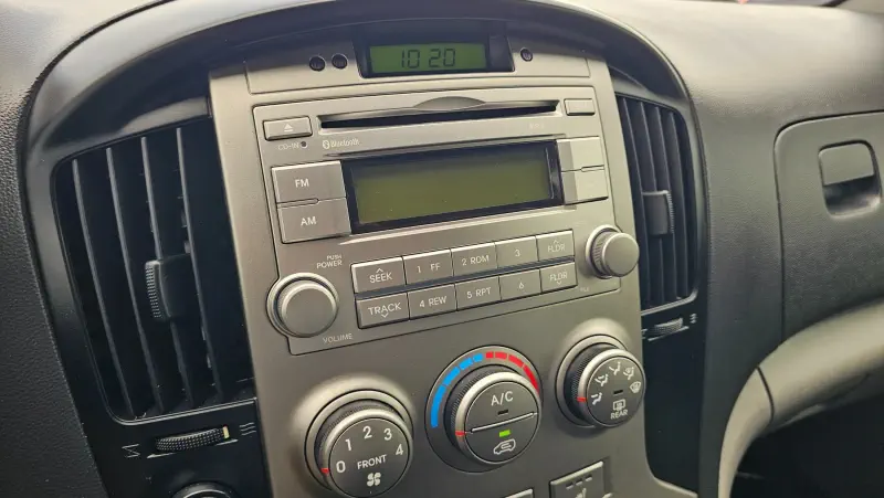 Hyundai Grand Starex