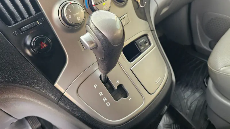 Hyundai Grand Starex