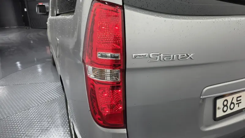 Hyundai Grand Starex