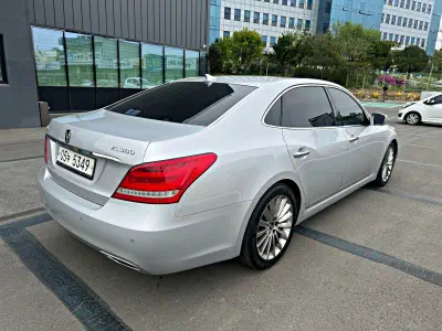 Hyundai Equus