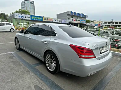 Hyundai Equus