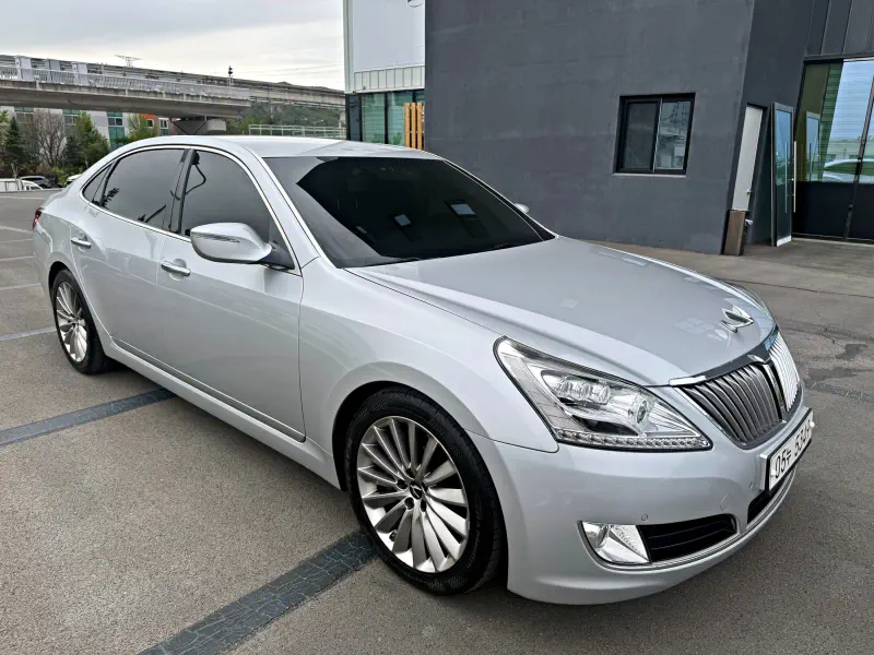 Hyundai Equus