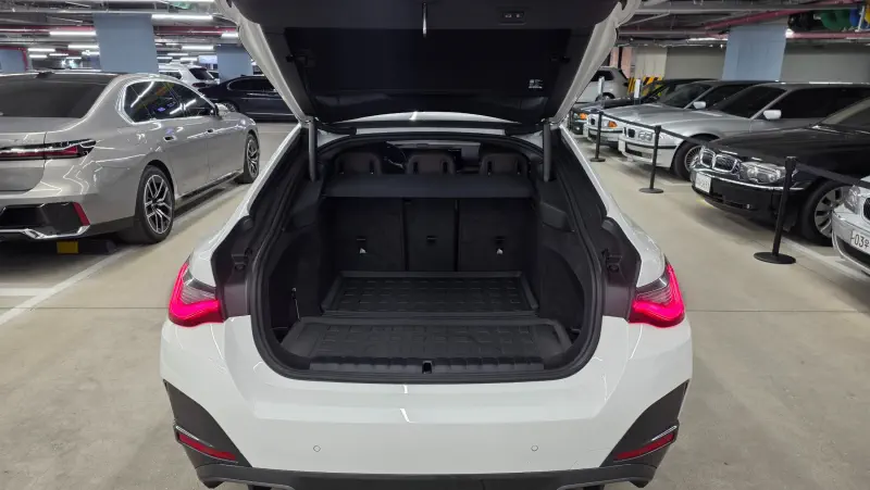 BMW i4