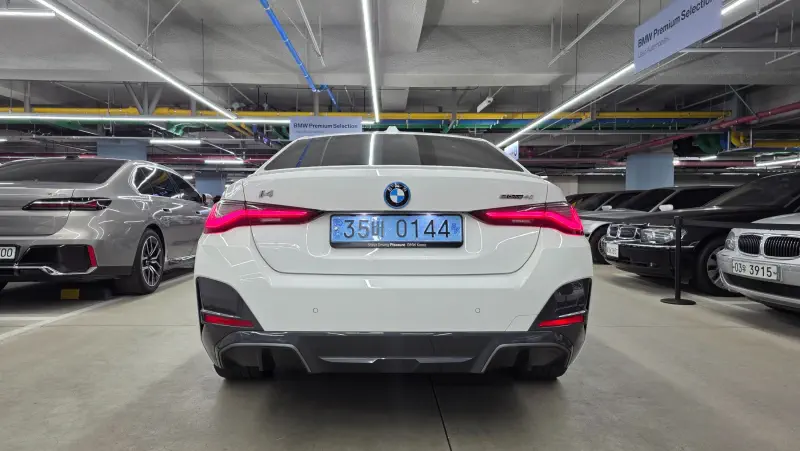 BMW i4