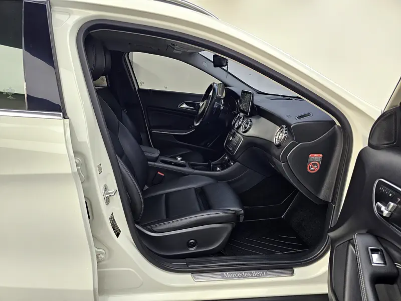 Mercedes-Benz GLA-Class