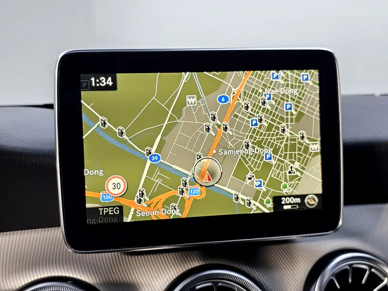 Mercedes-Benz GLA-Class