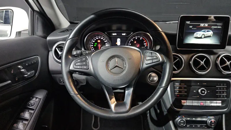 Mercedes-Benz GLA-Class