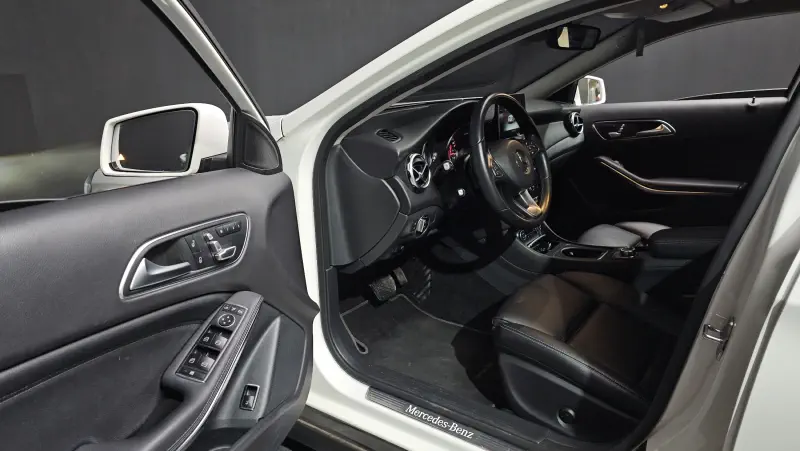 Mercedes-Benz GLA-Class