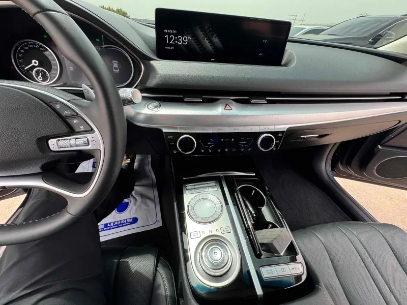 Genesis Electrified G80