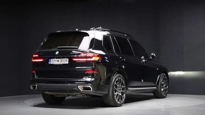 BMW X7