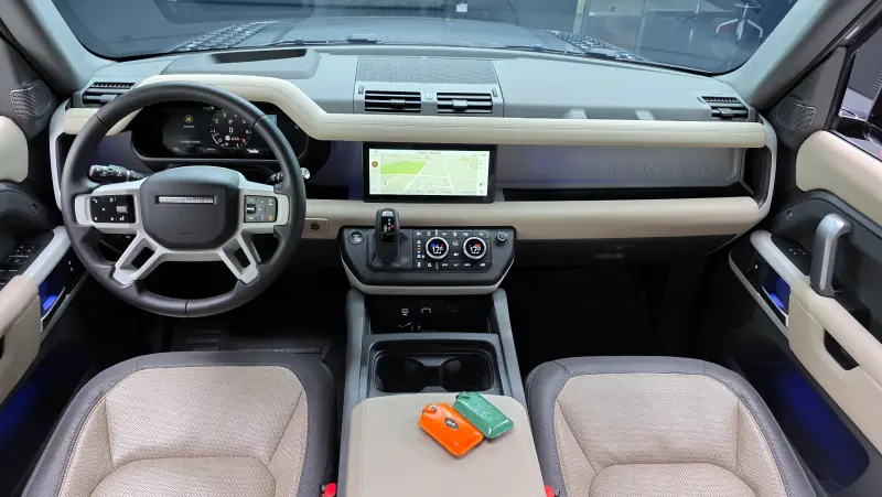 Land Rover Defender