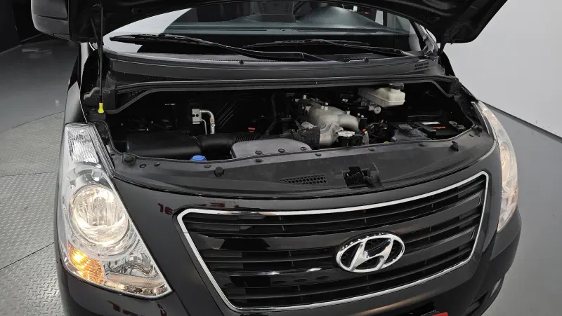 Hyundai Grand Starex