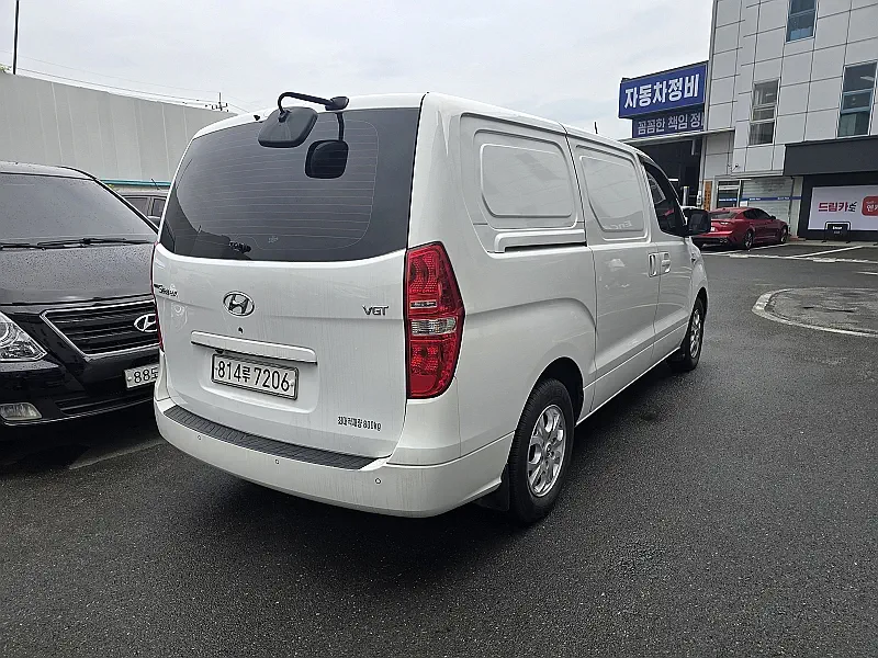 Hyundai Grand Starex