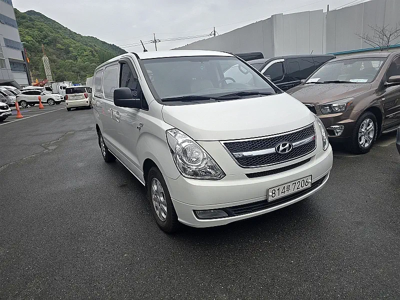 Hyundai Grand Starex