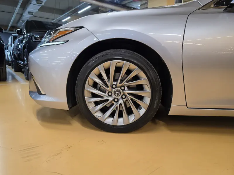 Lexus ES300h