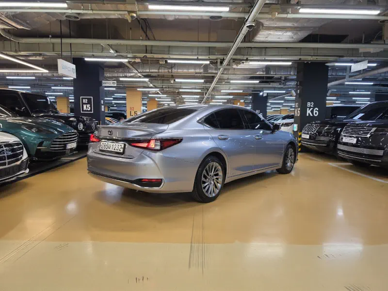 Lexus ES300h