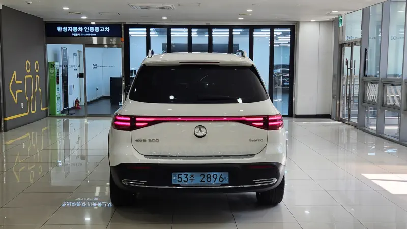 Mercedes-Benz EQB
