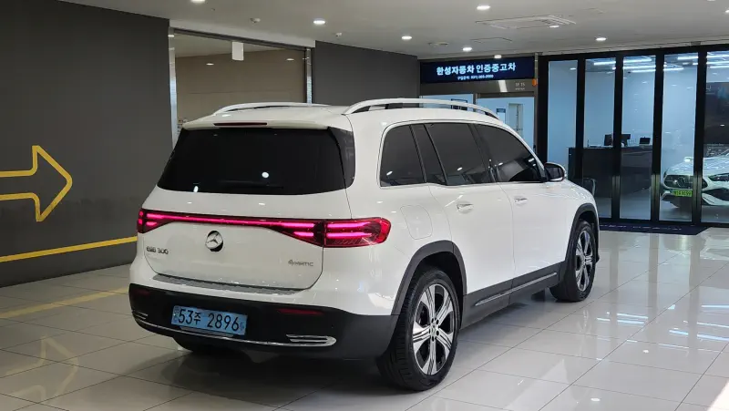 Mercedes-Benz EQB