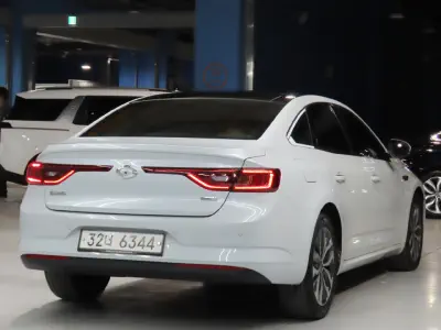 Renault SM6