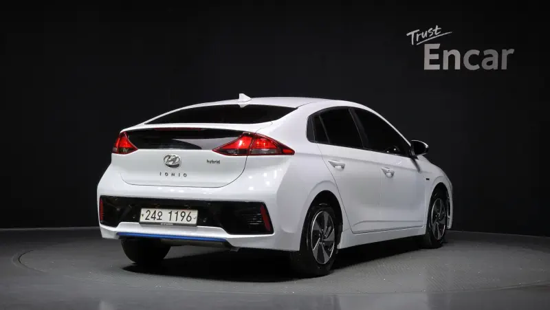 Hyundai Ioniq