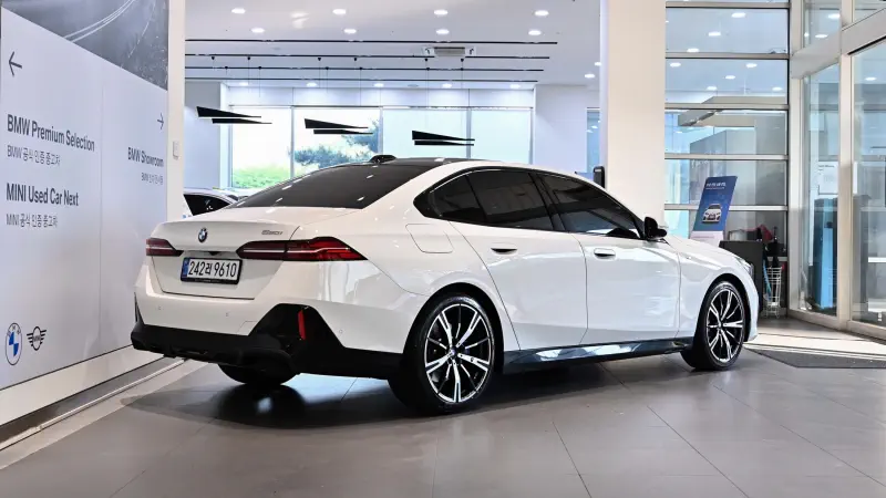 BMW 5-Series