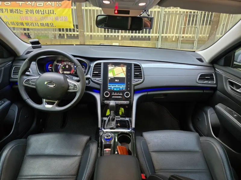 Renault SM6