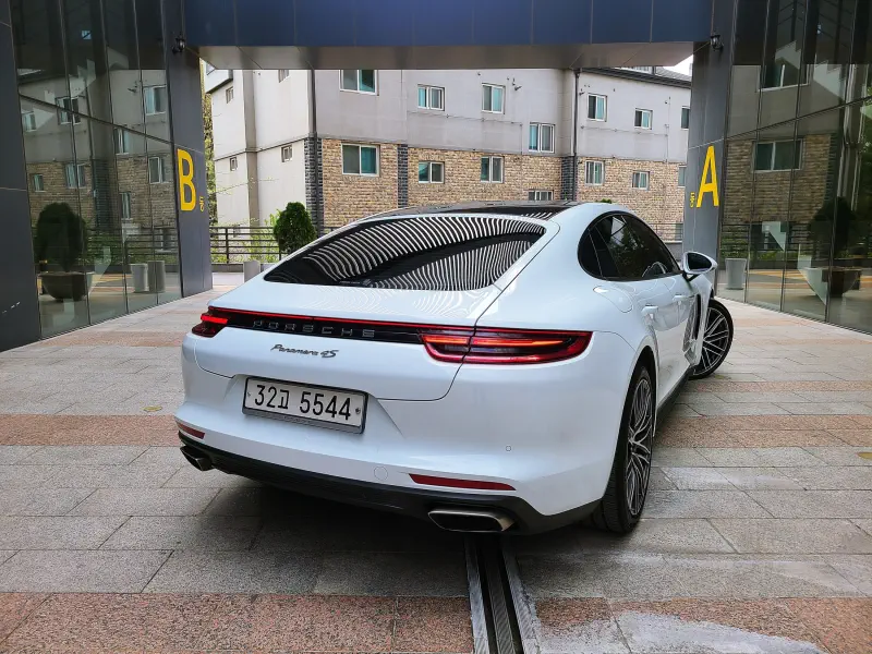 Porsche Panamera