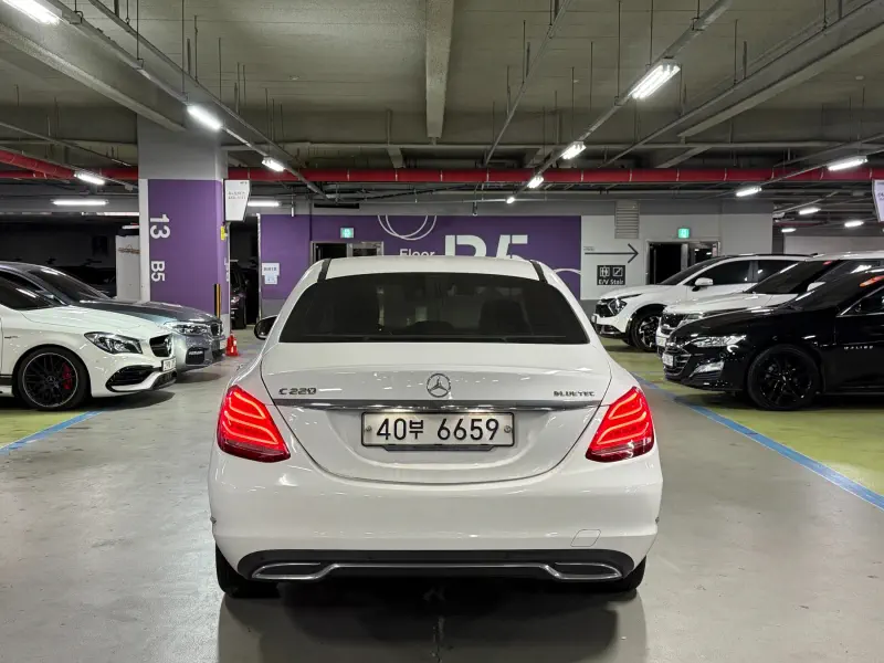 Mercedes-Benz C-Class