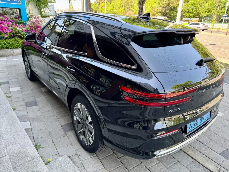 Genesis GV70