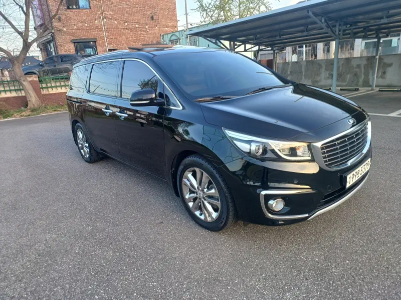 Kia Carnival