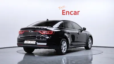Renault SM6